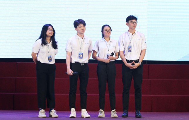 Sinh viên Đại học RMIT giành Quán quân cuộc thi Tài năng trẻ Logistics Việt Nam ảnh 3