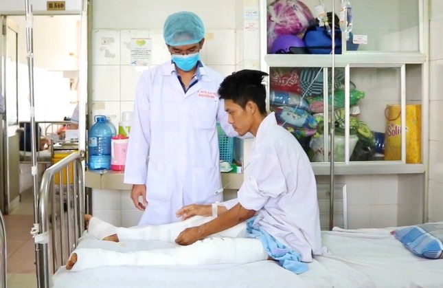 Phẫu thuật thành công ca gãy xương hiếm gặp ở 6 vị trí ảnh 3