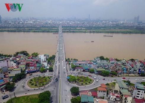Đề xuất xây cáp treo qua sông Hồng để giảm ùn tắc: Không khả thi ảnh 3