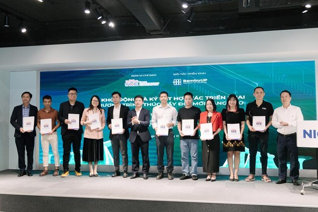 10 startups tiêu biểu của Hà Nội được tài trợ học tập tại Singapore ảnh 1