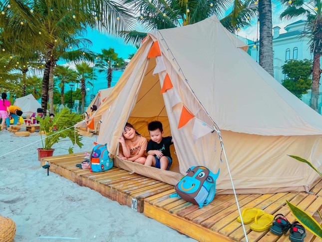 Dịch vụ Camping & Cafe bãi biển được nhiều cư dân “Quận Ocean” rủ nhau đi trốn cuối tuần này
