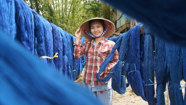 Bên trong làng nghề dệt khăn rằn trăm tuổi ở xứ cù lao ảnh 2