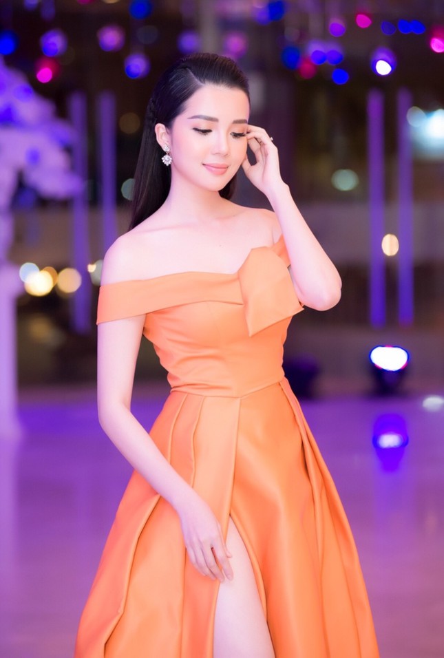 Hoa Khôi Huỳnh Thúy Vi rạng rỡ làm giám khảo idols ảnh 6