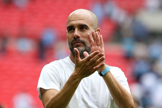 HLV Man City nhận xét bất ngờ về cơ hội vô địch của 'hàng xóm' M.U ảnh 1