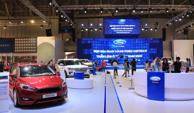 Ford Ranger Raptor ra mắt tại Việt Nam với giá bán gần 1,2 tỷ đồng ảnh 1