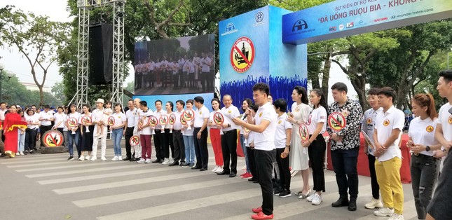 Phó Thủ tướng: Mỗi người hãy cương quyết từ chối uống rượu bia nếu phải lái xe ảnh 4