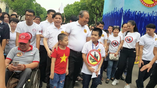 Phó Thủ tướng: Mỗi người hãy cương quyết từ chối uống rượu bia nếu phải lái xe ảnh 2