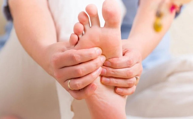 Những dấu hiệu khác thường trên bàn chân cho thấy sức khỏe của bạn đang ‘kêu cứu’ ảnh 1