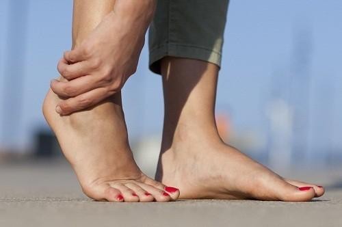 Những dấu hiệu khác thường trên bàn chân cho thấy sức khỏe của bạn đang ‘kêu cứu’ ảnh 3
