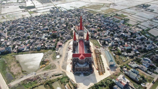 Thánh đường lớn nhất Việt Nam có gì đặc biệt? ảnh 1