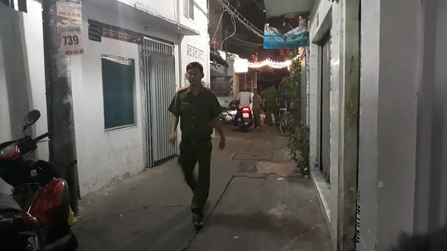 Phòng trọ ở Sài Gòn bốc cháy sau tiếng nổ, người phụ nữ tử vong ảnh 1