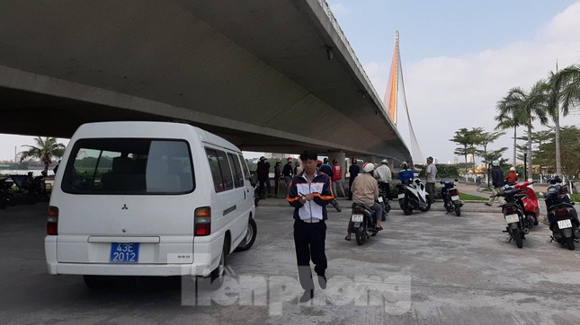 Sốc: Phát hiện thi thể không nguyên vẹn trong vali trôi trên sông Hàn ảnh 1