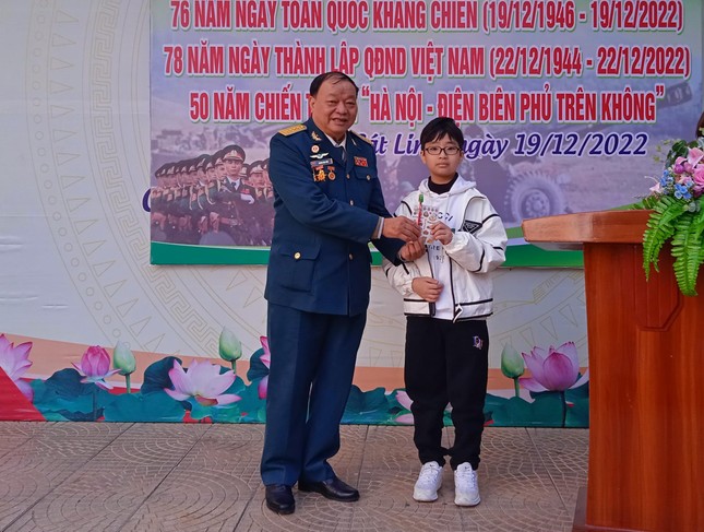 Hà Nội: Tween Tiểu học Cát Linh hào hứng kỷ niệm ngày thành lập Quân đội Nhân dân Việt Nam ảnh 11