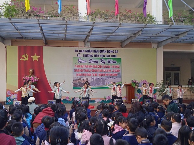 Hà Nội: Tween Tiểu học Cát Linh hào hứng kỷ niệm ngày thành lập Quân đội Nhân dân Việt Nam ảnh 1