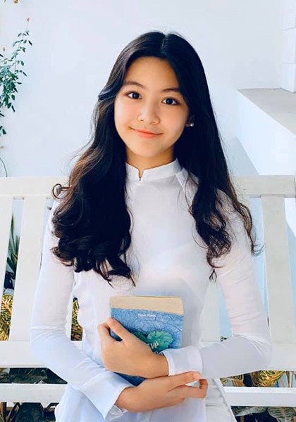 Con gái diễn viên Quyền Linh gây bão trên thảm đỏ: Chuẩn nhan sắc Hoa hậu tương lai là đây ảnh 3