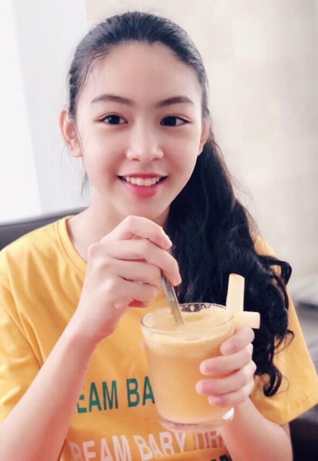Con gái diễn viên Quyền Linh gây bão trên thảm đỏ: Chuẩn nhan sắc Hoa hậu tương lai là đây ảnh 4