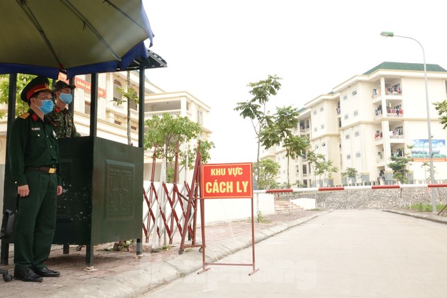 Tư lệnh Nguyễn Quốc Duyệt: Không vì quan hệ, con cháu mà đưa COVID-19 về nước ảnh 2