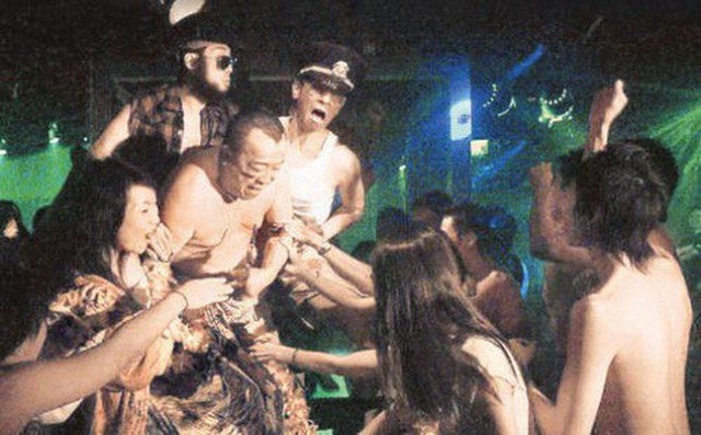 Chân dung 'ông trùm' giải trí Tăng Chí Vỹ đang dính loạt bê bối tình dục ảnh 2