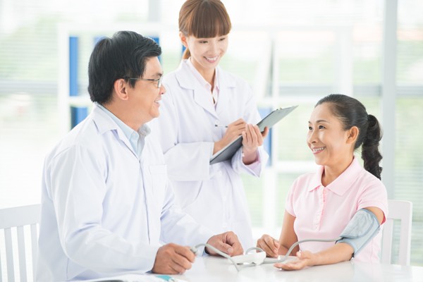 Tham gia bảo hiểm nhân thọ sức khỏe là đầu tư khôn ngoan? ảnh 1