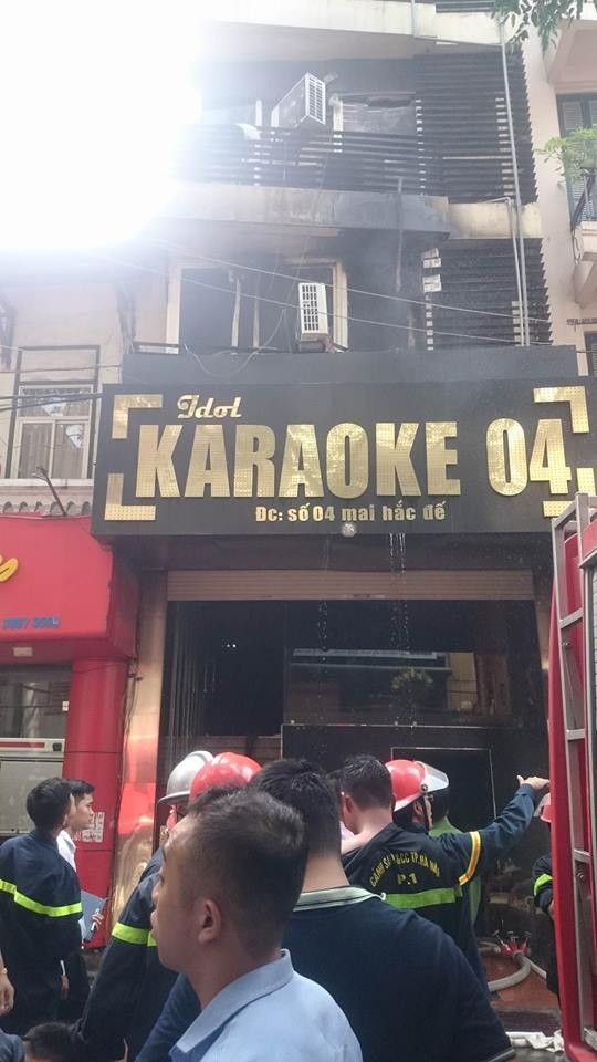 Cháy lớn tại quán karaoke trên đường Mai Hắc Đế ảnh 2