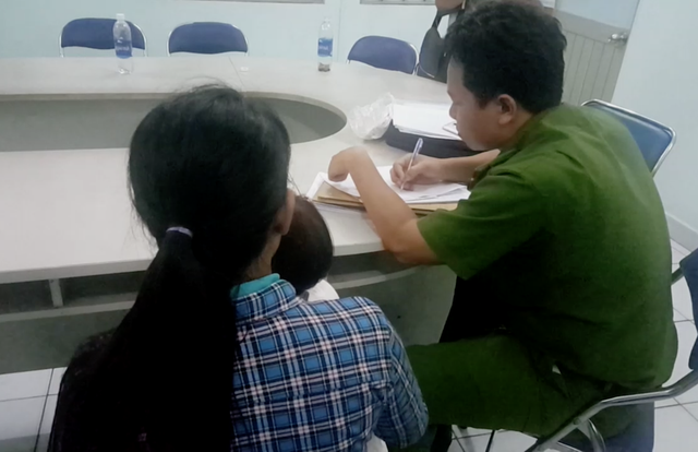 Giải cứu cháu bé bị người tình của mẹ bắt cóc mang đi bán ảnh 1