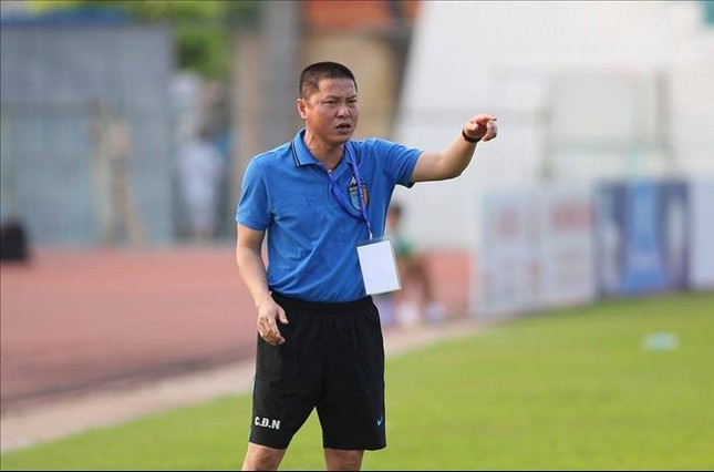 HLV Chu Đình Nghiêm: 'Lãnh đạo CLB luôn bảo vệ Quang Hải' ảnh 1