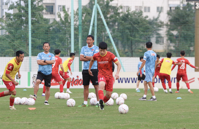 HLV Park Hang-seo chốt danh sách đội tuyển Việt Nam dự AFF Cup 2022 ảnh 2