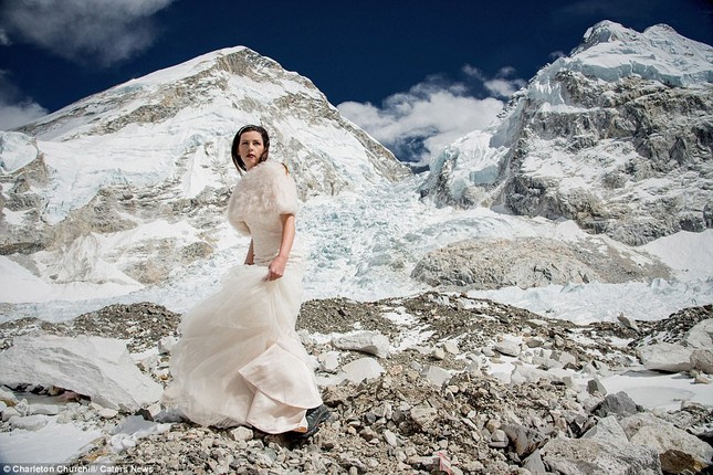 Cặp đôi kiên trì leo núi suốt 3 tuần để kết hôn trên đỉnh Everest ảnh 6