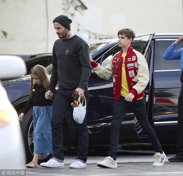 Cuộc sống thiếu tình cha của Suri Cruise, trái ngược Harper Beckham ảnh 18