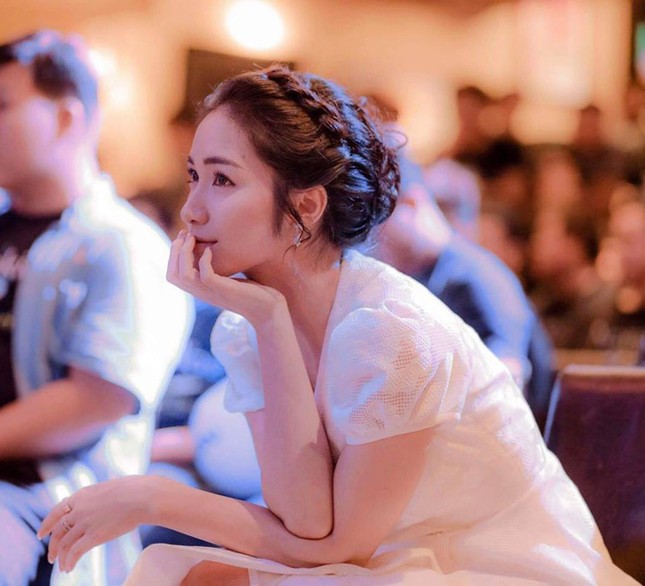 Hoà Minzy ‘phản pháo’ vụ bị tố mặc váy nhái của Song Hye Kyo ảnh 2