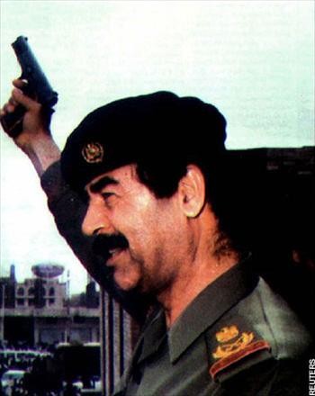 Nhìn lại cuộc đời cựu Tổng thống Saddam Hussein ảnh 1