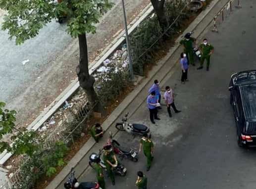 Vụ tiến sĩ Bùi Quang Tín rơi lầu tử vong: Vợ nạn nhân nói gì khi làm việc với công an? ảnh 1