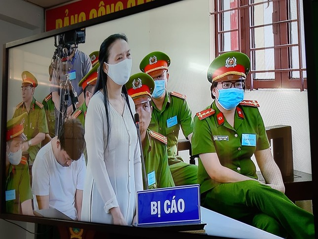 Phạt tù 3 người mang quan tài ‘diễu phố’ ảnh 1