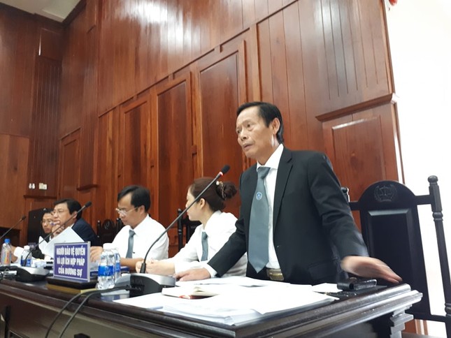 ‘Đại án’ Trustbank: Tranh tụng ‘nảy lửa’ phòng xử án ảnh 2