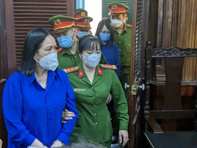 Cựu nữ 'phó tướng' của bà Nguyễn Thị Thanh Nhàn hầu tòa trong vụ án tại Sở Y tế Cần Thơ ảnh 1