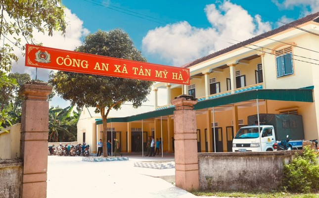 Từ hôm nay, trưởng công an xã không còn là công chức xã ảnh 1