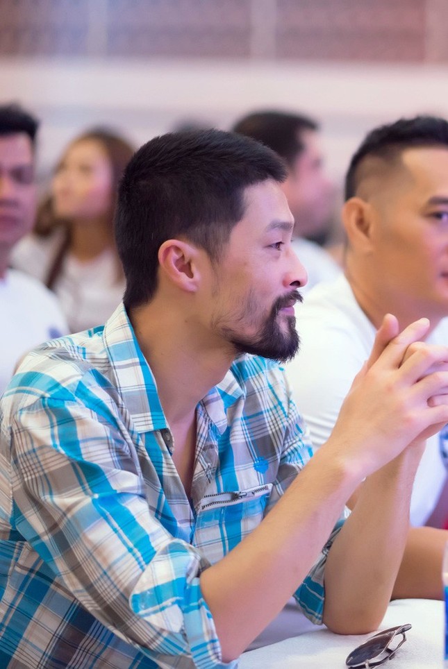 Johnny Trí Nguyễn gầy sọm, tiều tuỵ như ông già khiến fan 'sốc' ảnh 1