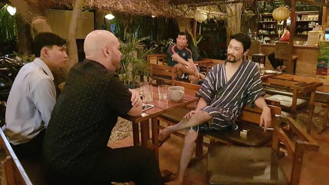 Johnny Trí Nguyễn gầy sọm, tiều tuỵ như ông già khiến fan 'sốc' ảnh 5