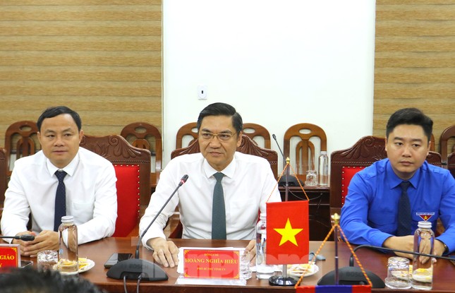 Đoàn đại biểu Đoàn Thanh niên 3 tỉnh nước bạn Lào chào xã giao lãnh đạo tỉnh Nghệ An ảnh 2