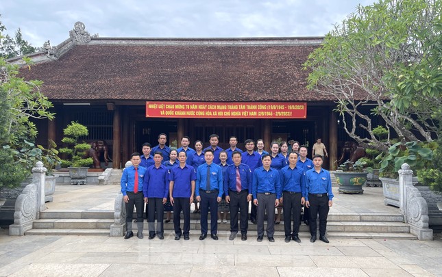 Đoàn đại biểu Đoàn Thanh niên 3 tỉnh nước bạn Lào chào xã giao lãnh đạo tỉnh Nghệ An ảnh 8