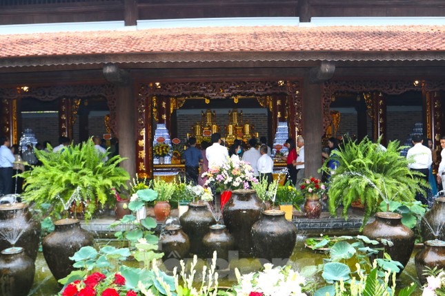 Bí thư thứ nhất T.Ư Đoàn dự lễ giỗ Chủ tịch Hồ Chí Minh tại Khu di tích Quốc gia Kim Liên ảnh 10