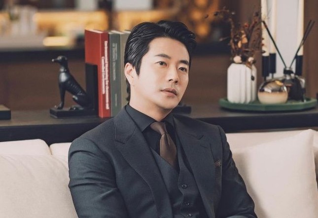 Tài tử Kwon Sang Woo bán 5 siêu xe sau khi bị điều tra thuế ảnh 1