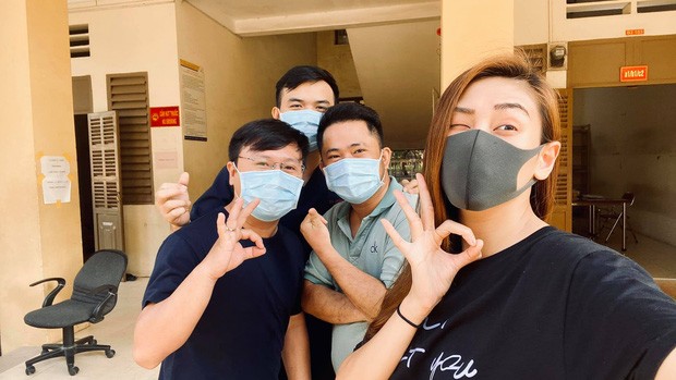 Võ Hoàng Yến chính thức “hòa nhập cộng đồng”, lạ lẫm như “nhà quê lên tỉnh“ ảnh 3