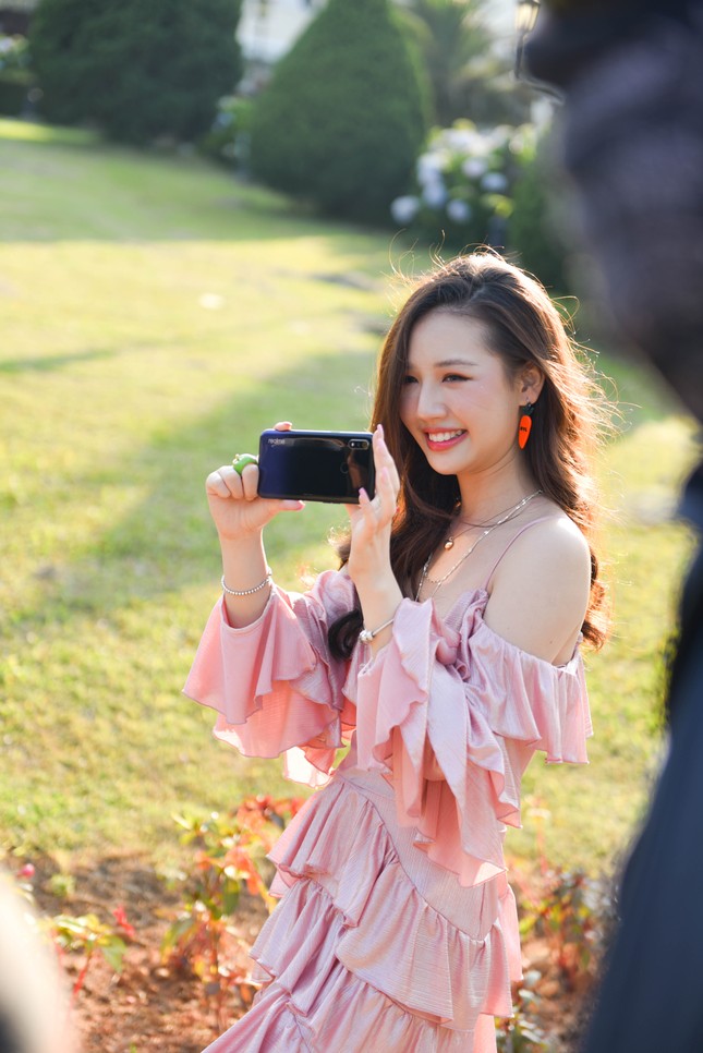 Amee: “Ngọc nữ 10X trăm triệu view” của V-pop “si tình nhưng chủ động trong tình yêu“ ảnh 2