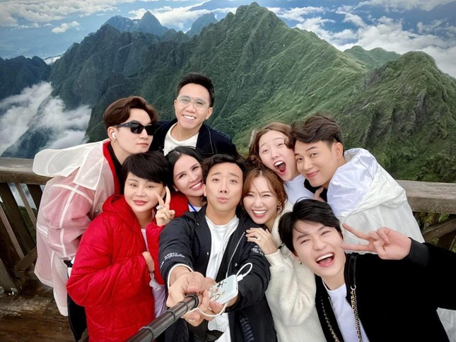 Showbiz 29/7: Hòa Minzy xin lỗi vì phát ngôn bất cẩn, Diệu Nhi khoe body cực chuẩn ảnh 9