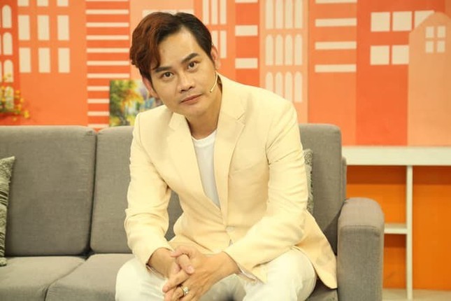 Đông Nhi khoe ảnh cùng ông xã và công chúa nhỏ; Diệu Nhi tươi rói bán xôi dù đã quá mệt ảnh 23