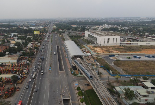 Dùng chó nghiệp vụ để bảo vệ tuyến đường sắt Metro Bến Thành ảnh 6