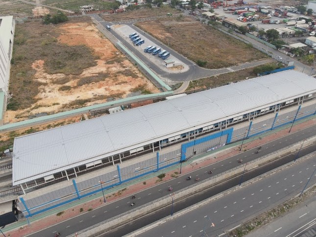 Dùng chó nghiệp vụ để bảo vệ tuyến đường sắt Metro Bến Thành ảnh 4