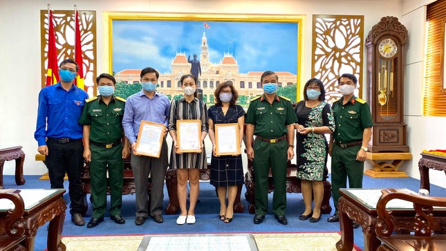 Trí thức trẻ tình nguyện hỗ trợ Bộ Tư lệnh TP. HCM phòng chống COVID-19 ảnh 1