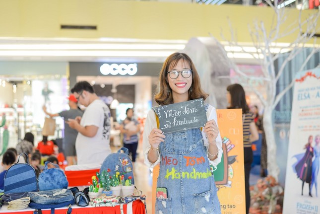 Sáng tạo “hand-made” từ những chiếc quần Jeans cũ ảnh 2